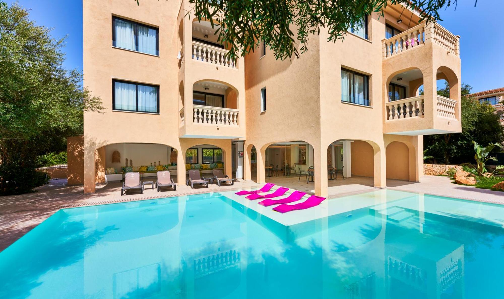 Aparthotel Sinfony 4*