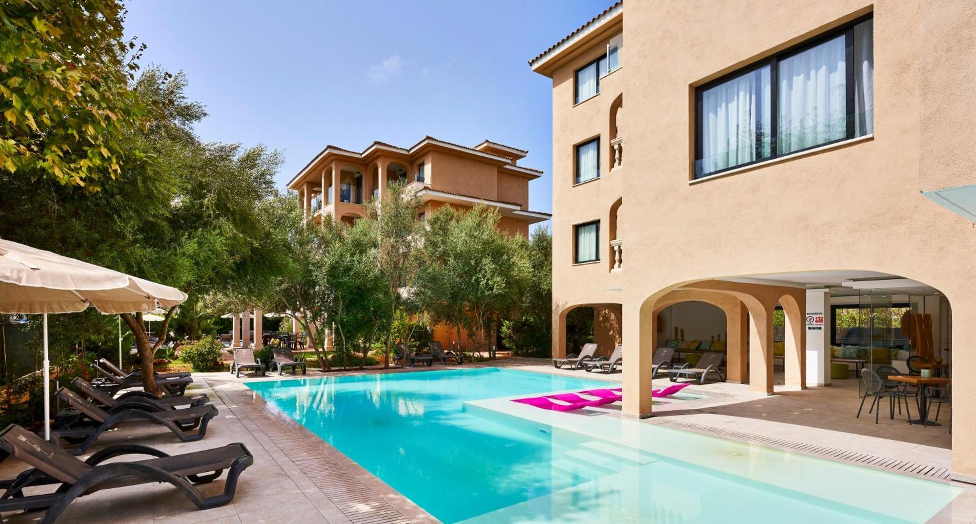 Sinfony Aparthotel