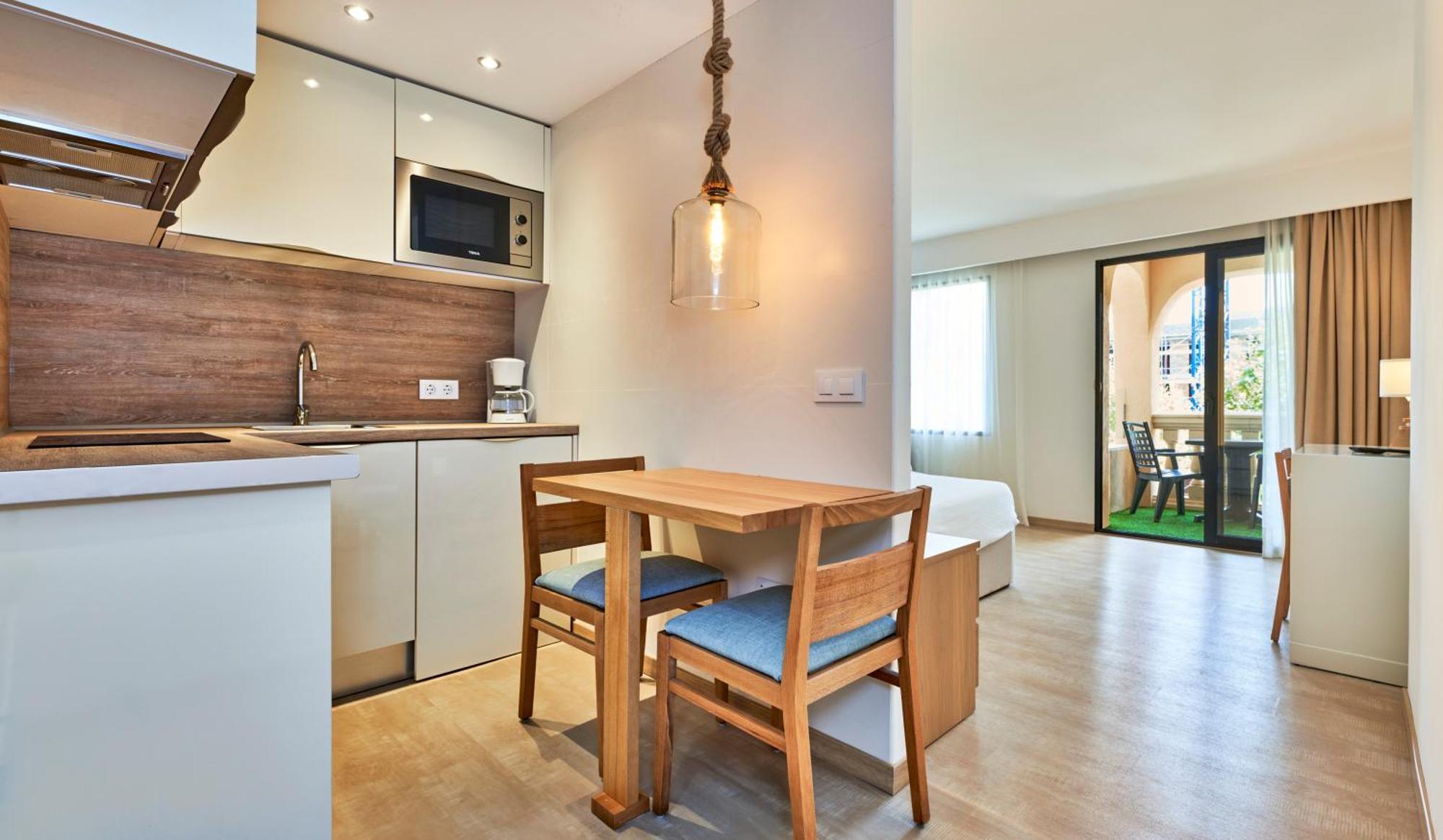 Sinfony Aparthotel 4*